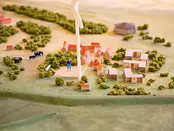 Lietz-Campus auf dem Modell der Insel Spiekeroog mit Gebäuden und Windrad